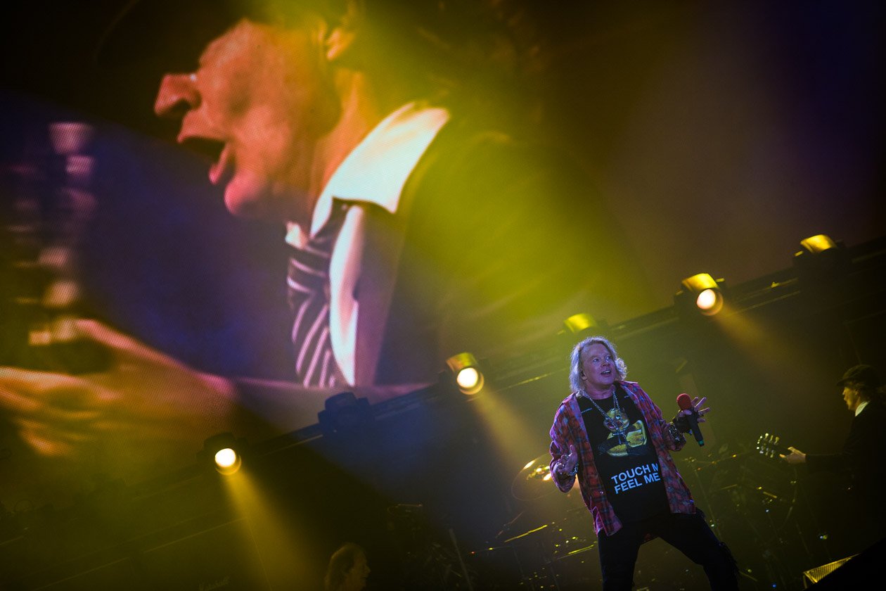 AC/DC – Am Rhein gaben Angus Young, Axl Rose und Co. ihr vorerst letztes Konzert der "Rock Or Bust"-Europatour. – Angus, Angus!