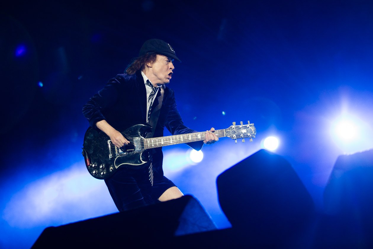 AC/DC – Am Rhein gaben Angus Young, Axl Rose und Co. ihr vorerst letztes Konzert der "Rock Or Bust"-Europatour. – Duckwalk.