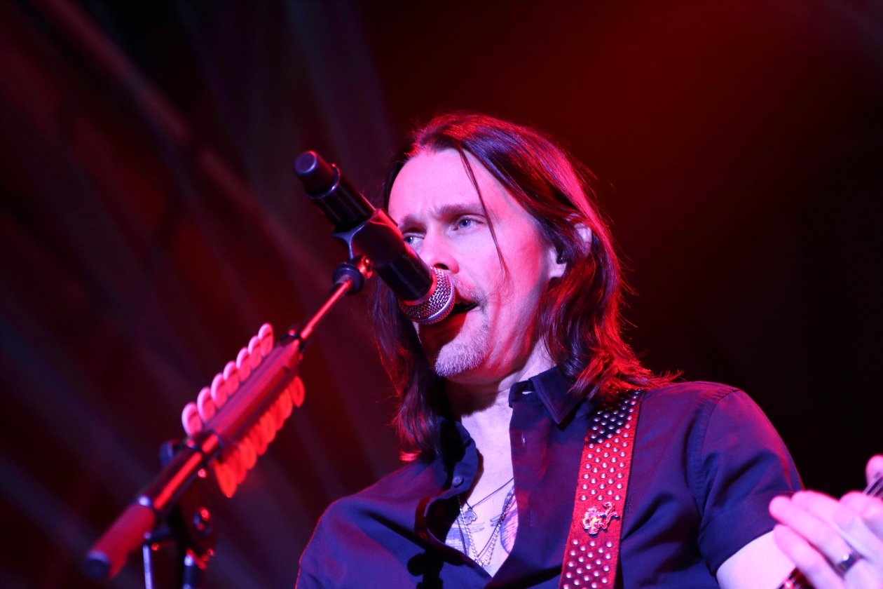 Alter Bridge – Myles Kennedy, Mark Tremonti und Bande auf The Last Hero-Tour. – Myles Kennedy.