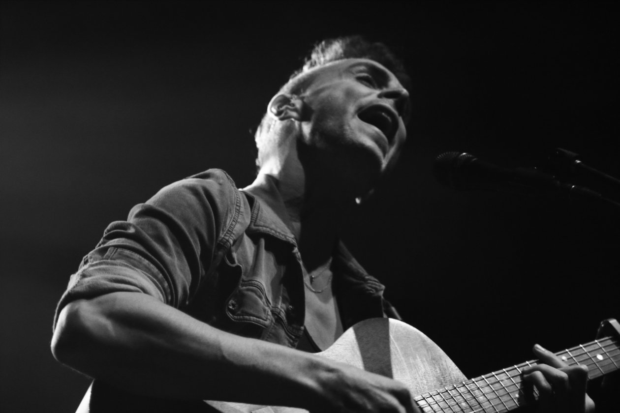 Asaf Avidan – The Study On Falling live on tour. – Rein in The Study On Falling.