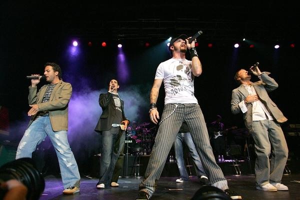 Backstreet Boys – Ja, wir können's noch: Nick, AJ und Co. bei ihrem Besuch im Kölner E-Werk, Mai 2005. – 