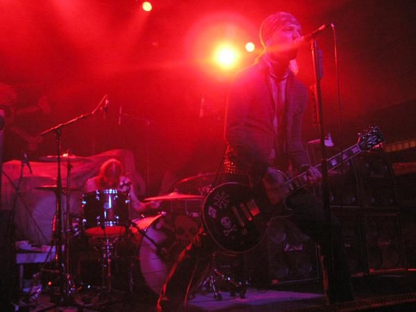 Backyard Babies – Dregen, Nicke und Co. rocken immer noch wie Sau. – 