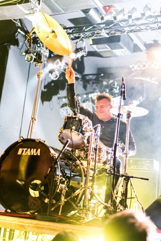 Battles – Live eine Wucht: Jon Stanier, Ian Williams und Dave Konopka. – Sitzt auch bei Tomahawk hinter den Kesseln: Jon Stanier.