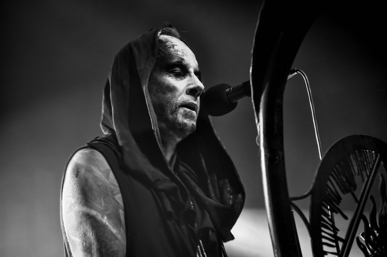 Behemoth – Die polnische Black-/Death-Institution auf "Ecclesia Diabolica Evropa"-Tournee. – Nergal.