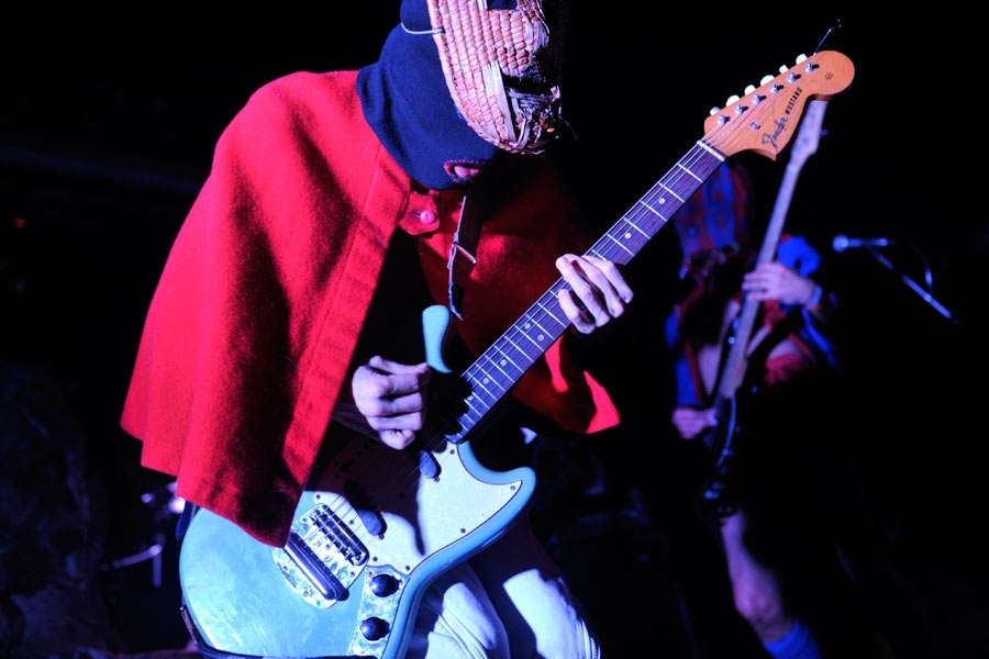 2011: Bühnenzirkus galore in der Live Music Hall. – Bonaparte.