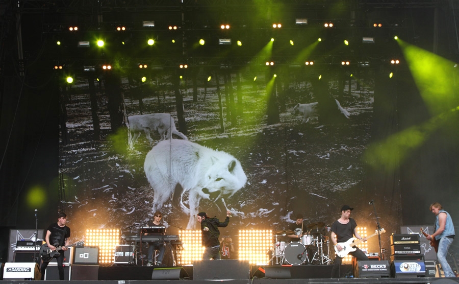 Auch am Nachmittag geht schon ordentlich Party. – Casper reist mit fünfköpfiger Band an...