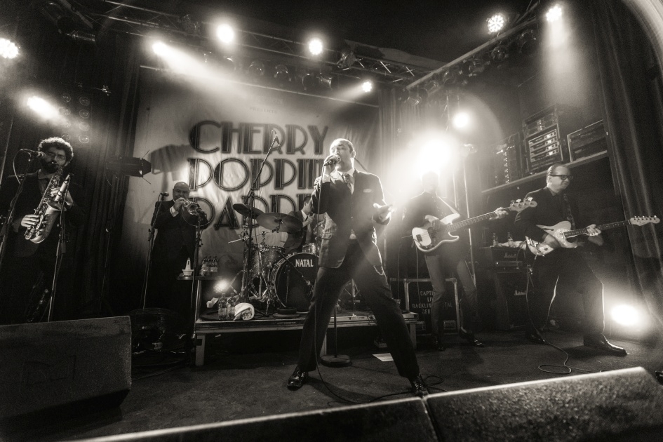 Cherry Poppin' Daddies – Die 'legendäre' laid back Punk-Big Band in der Haupstadt. – &quot;A laid-back punk approach to Swing, Jazz and Rock.&quot;