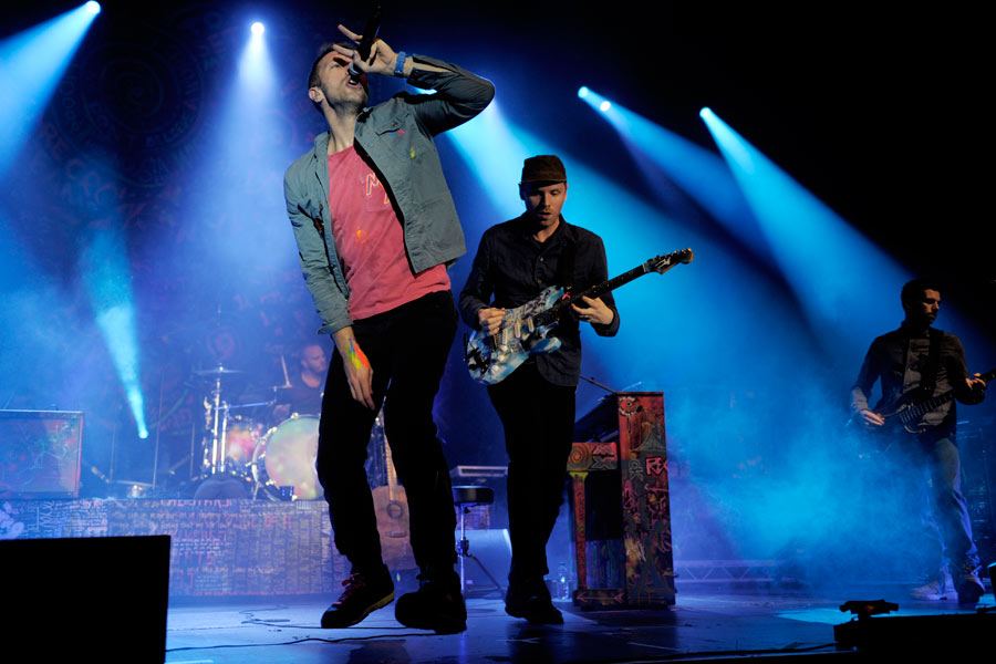 Coldplay spielen ein exklusives Radiokonzert im Kölner E-Werk. – Chris Martin und Jonny Buckland ...