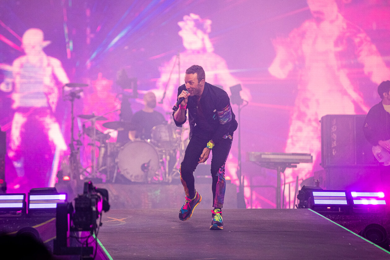 Coldplay – Chris Martin.