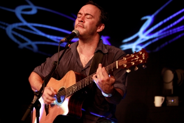 Dave Matthews Band – Best-Of-Akustik-Gig in der Warner Music Lounge. – Dave introvertiert: Garant für Gänsehautmomente.