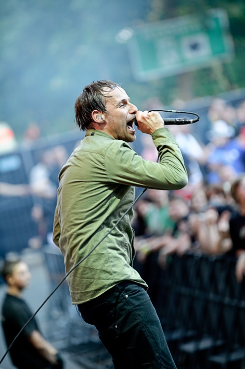 Unser Fotograf Michael Grein war bei den Donots auf der Bühne ... – Donots, Taubertal 2011