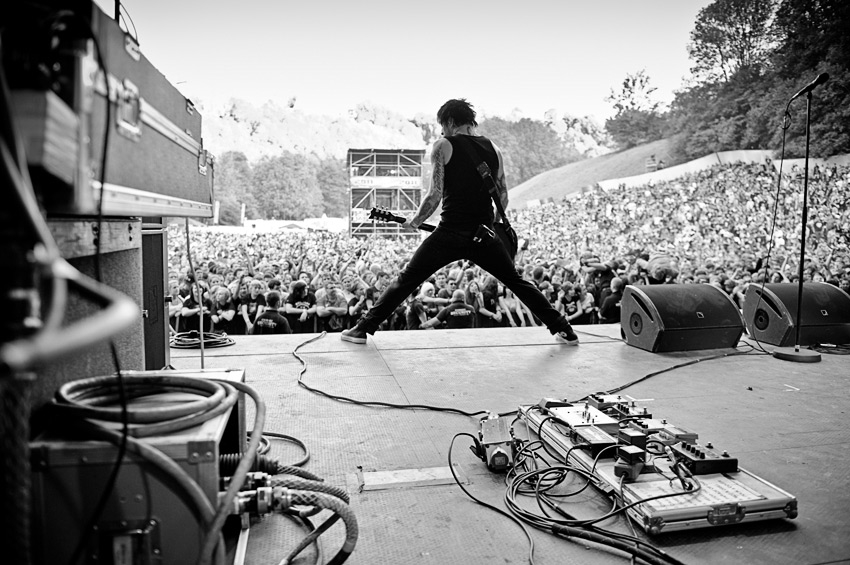 Unser Fotograf Michael Grein war bei den Donots auf der Bühne ... – Donots, Taubertal 2011