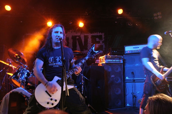 In Sachen groovender Thrash Metal sind Drone ne sichere Bank. – 