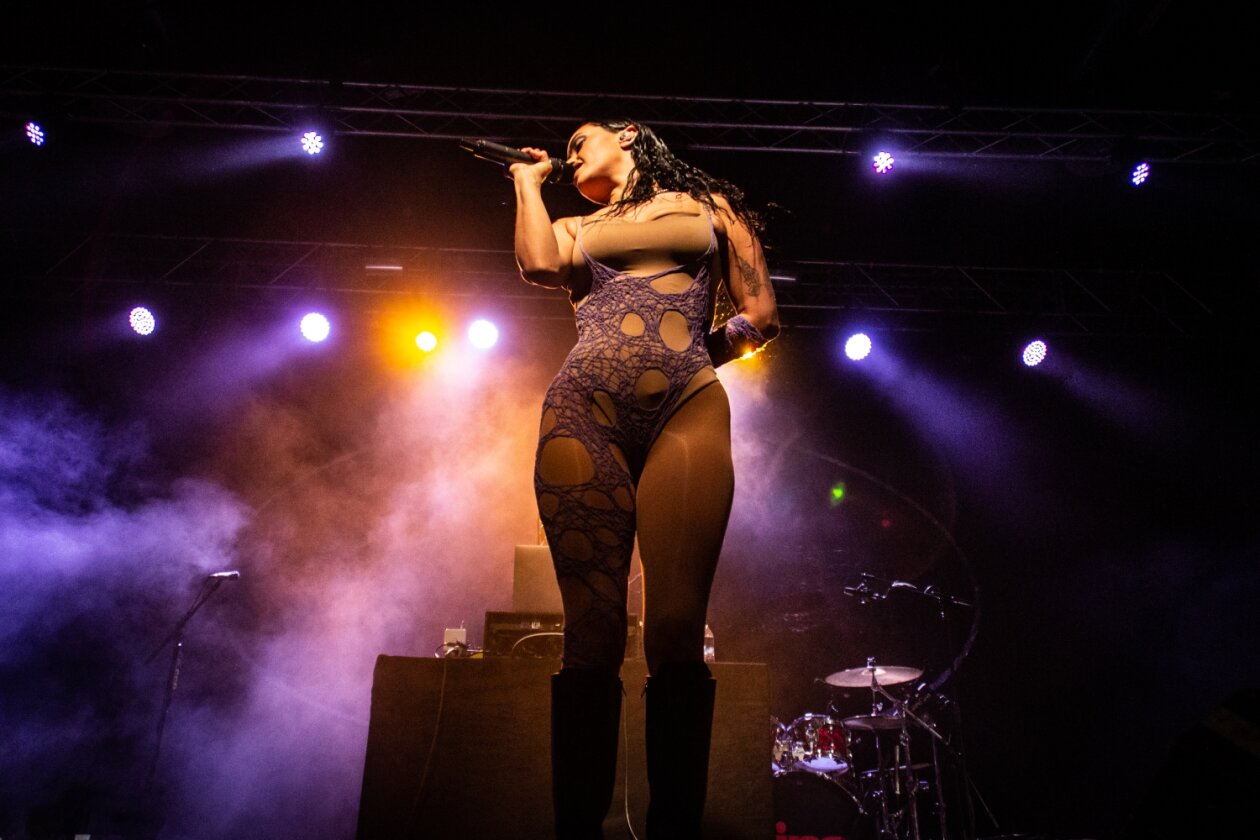 Lorely Rodriguez auf Tour mit Rina Sawayama. – Empress Of in Berlin.