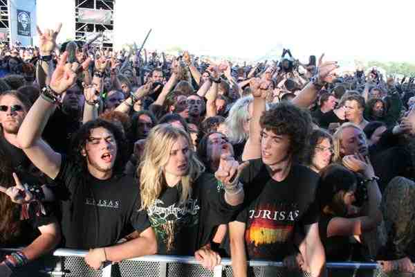 Summer Breeze 2006 – Die begeisterte Crowd.