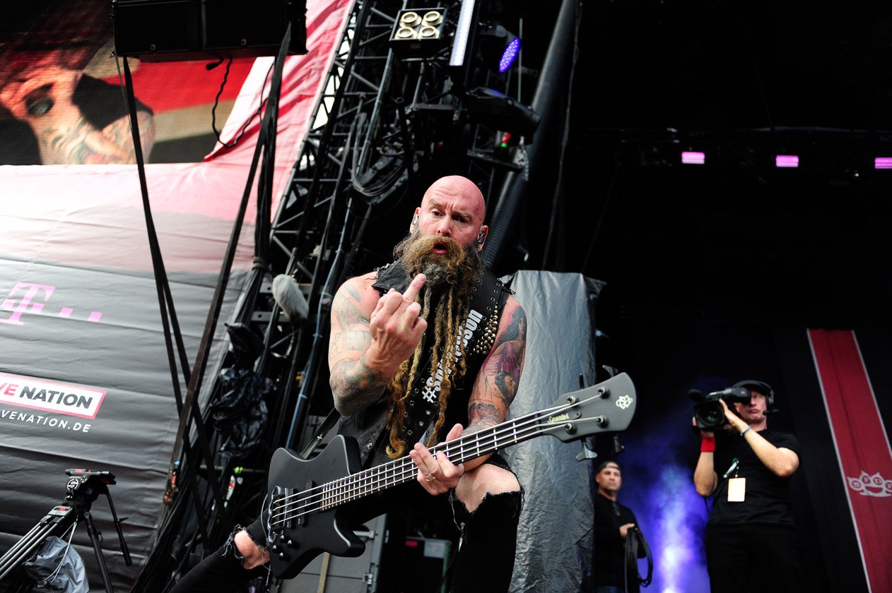 Five Finger Death Punch – Auf Festivals gesetzt: Die Amis um Sänger Ghost. – Chris.