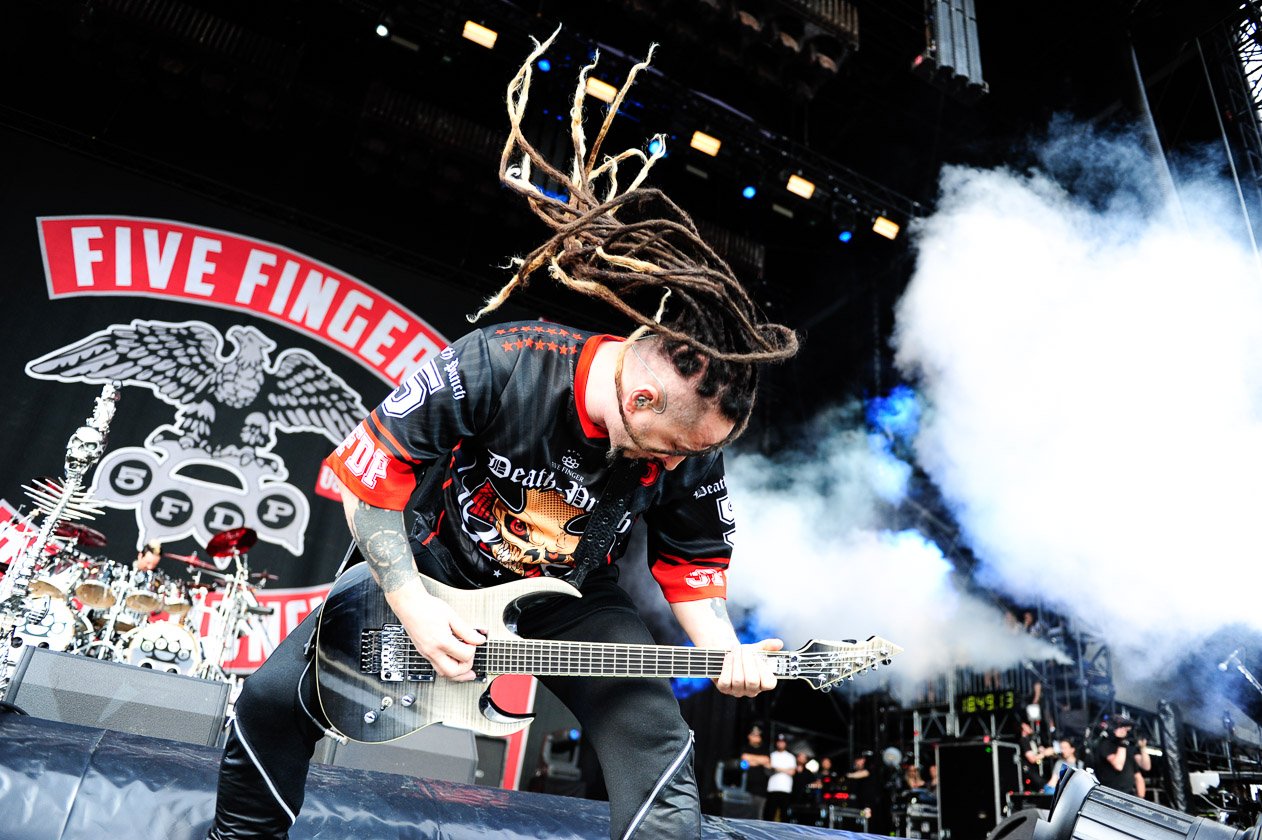 Five Finger Death Punch – Auf Festivals gesetzt: Die Amis um Sänger Ghost. – Zoltan.