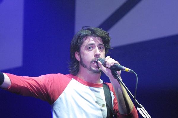 Foo Fighters – Voller Körpereinsatz bei Dave Grohl und seinen Jungs. – 