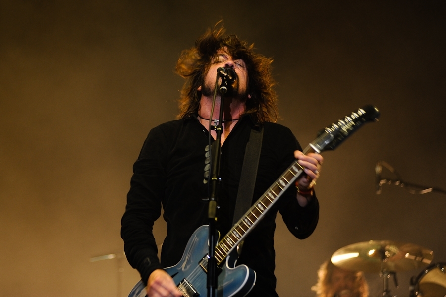 Foo Fighters – In Neuhausen ob Eck fegten Dave Grohl und Co. das schlechte Wetter hinweg. – Southside 2011.