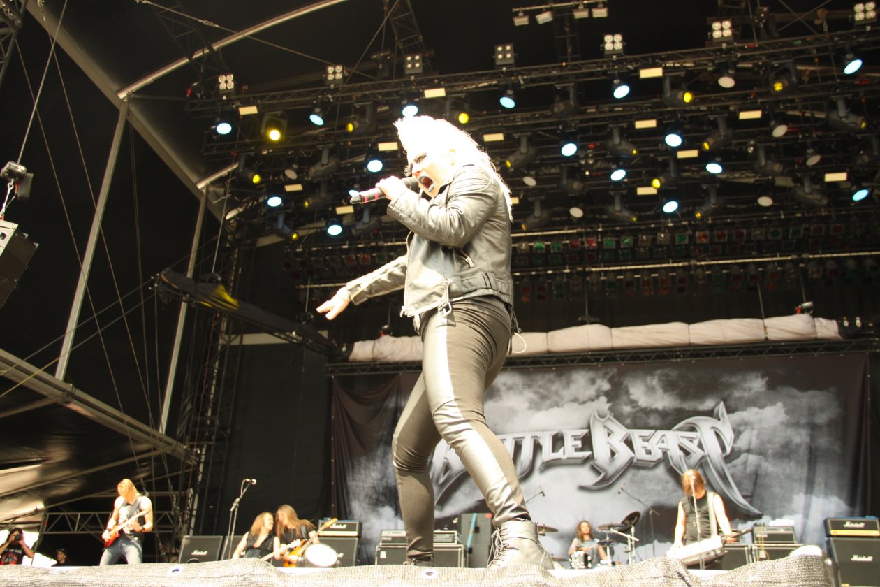 Alle Fotos: der Donnerstag in Balingen. – Battle Beast.