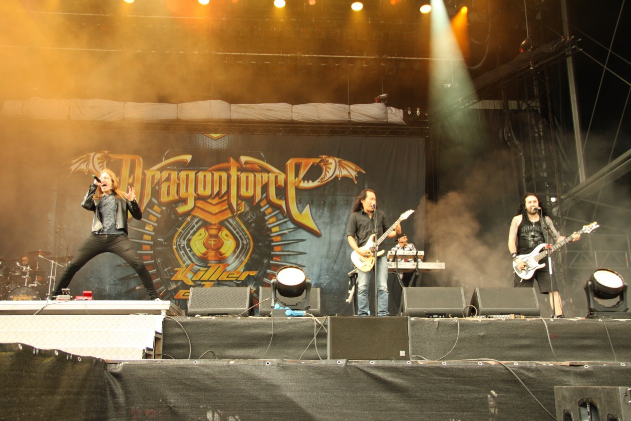 Alle Fotos: der Donnerstag in Balingen. – DragonForce.