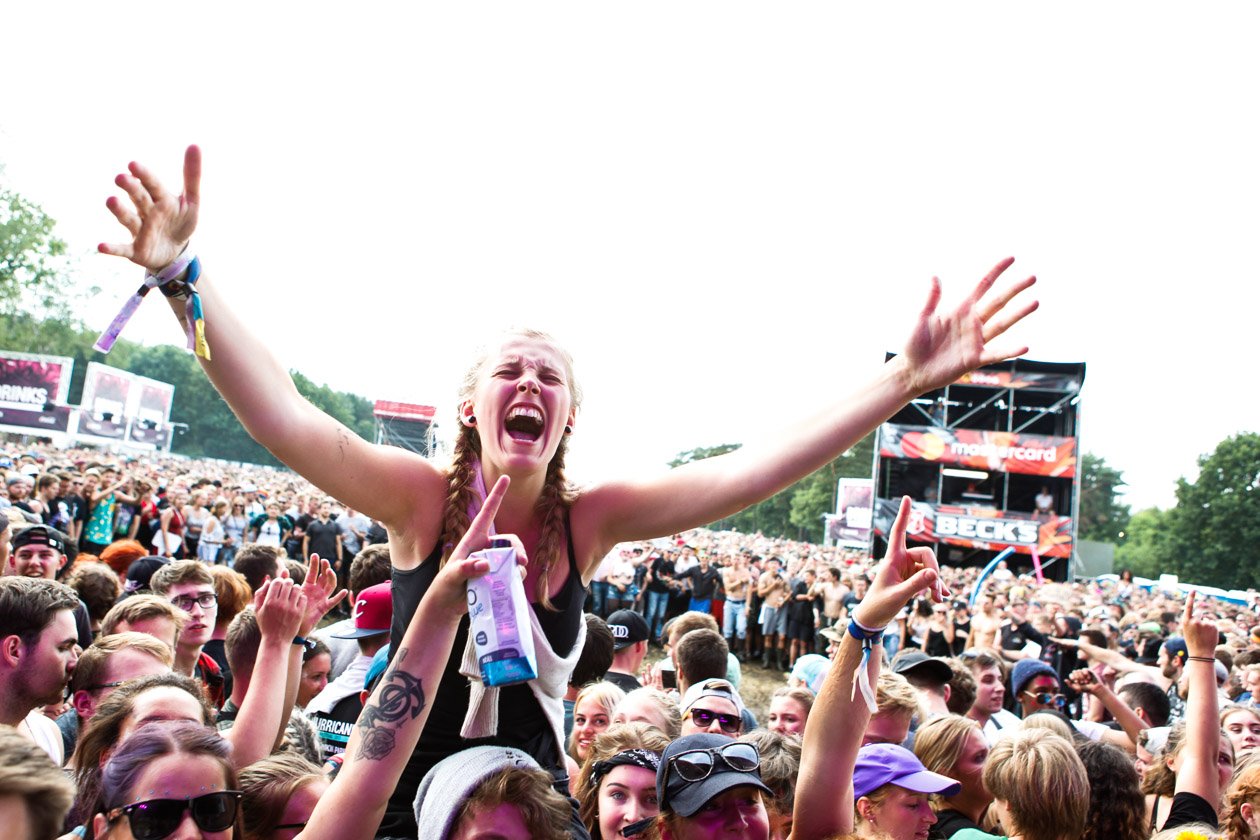 78.000 Fans auf der Sandrennbahn Eichenring! – Hurricane 2017.