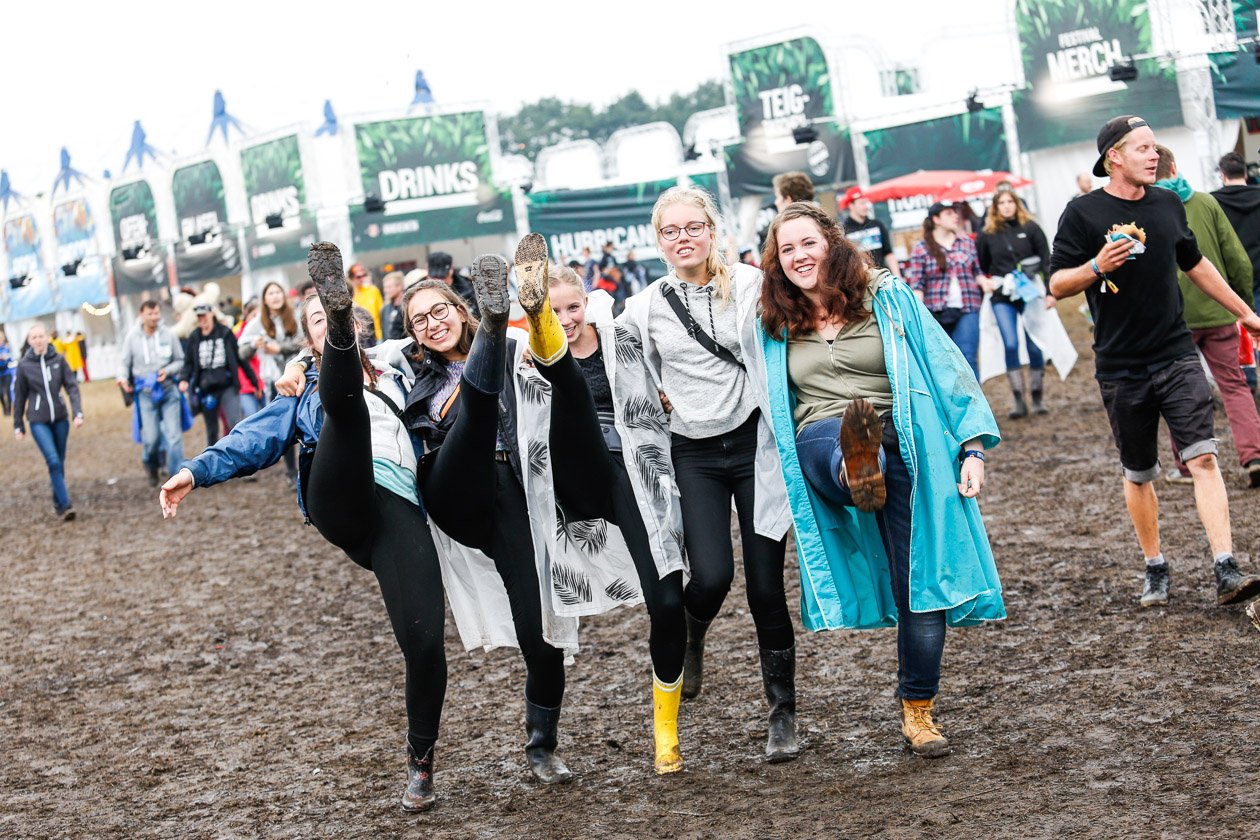 78.000 Fans auf der Sandrennbahn Eichenring! – Guten Morgen, Hurricane!