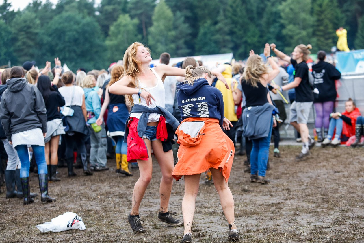 78.000 Fans auf der Sandrennbahn Eichenring! – Paarty!