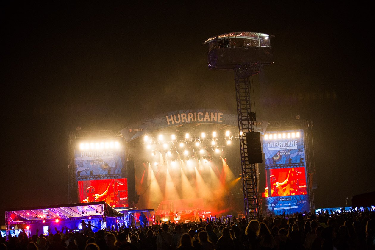 Alle Fotos zum Open-Air in Scheeßel. – Abends wars am Hurricane-Freitag dafür noch mal zur Sache gegangen.