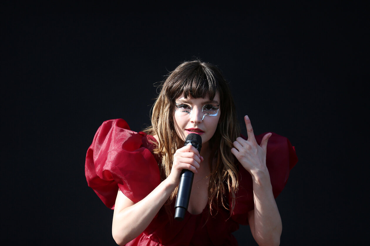 Willkommene Auszeit: 78.000 Fans feiern auf dem Eichenring. – Chvrches.