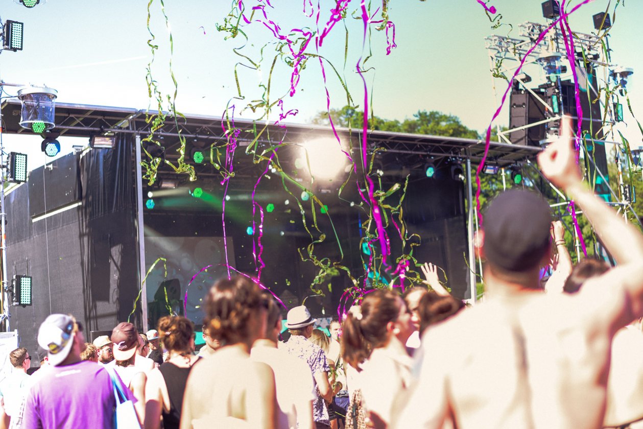 Claptone, Stephan Bodzin, Markus Kavka u.a. bei bestem Open Air-Wetter am schwäbischen Meer. – GuteZeit Festival.