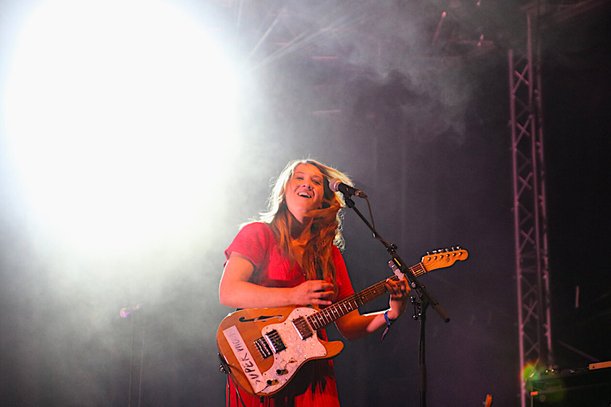 Der Festival-Restart in Mannheim 2021. – Manchmal glücklich: Sophie Hunger.