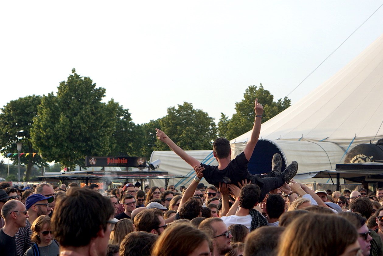 Das familiäre Indie-Festival im Südwesten der Republik. – Die letzten Energiereserven müssen raus. 