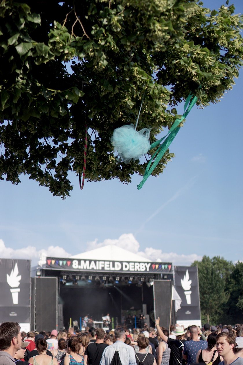 Gut 15.000 Besucher kamen zur achten Festivalauflage auf das Mannheimer Maimarktgelände. – Die Fackelbühne. 