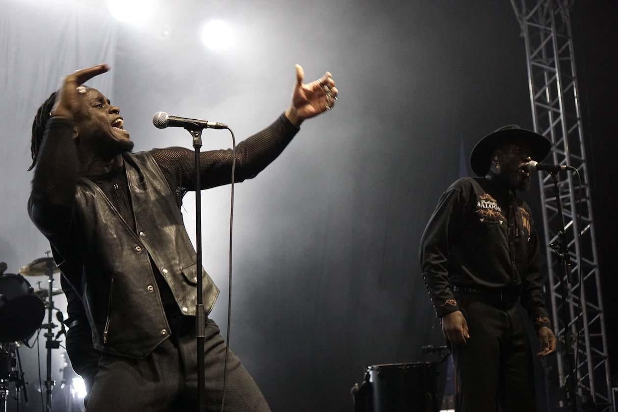 Gut 15.000 Besucher kamen zur achten Festivalauflage auf das Mannheimer Maimarktgelände. – Young Fathers. 