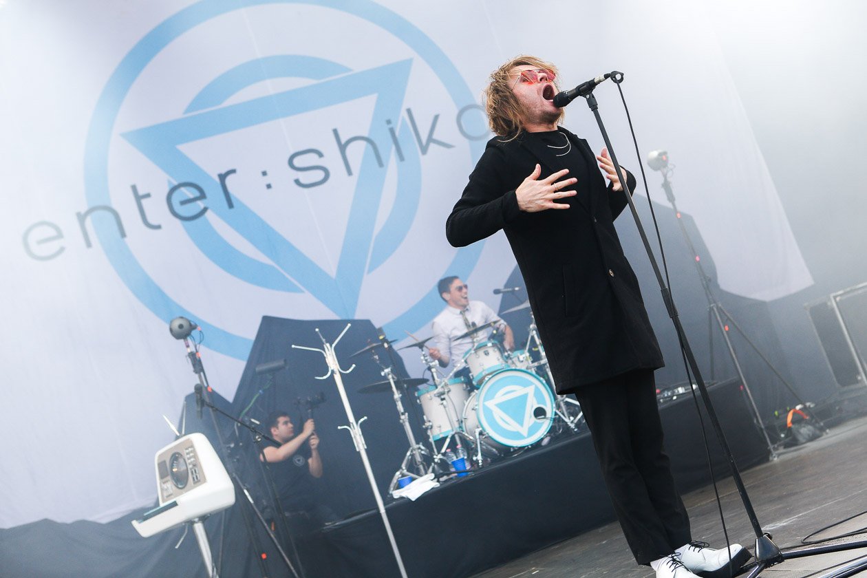 Die Bilder zur 33. Auflage des größten, deutschen Rock- und Alternative-Festivals auf dem Nürburgring. – Enter Shikari.