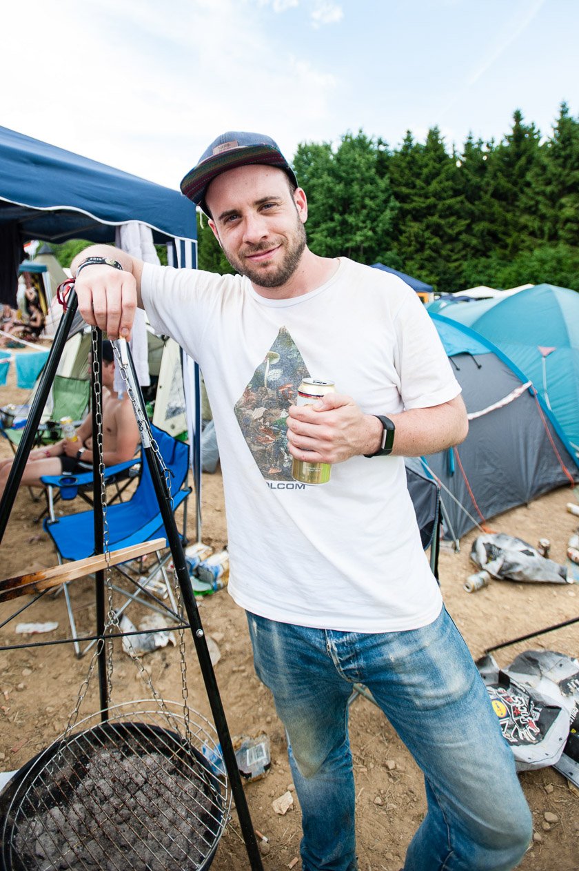 Unsere spezielle Fan-Frage zum Ring - und die Antworten: Was war das Schlimmste, was du je auf einem Festival vergessen hast? – Corny (29): "Mein Geldbeutel blieb 2013 zu Hause.“
