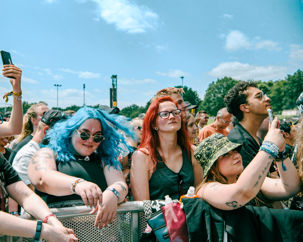 Nach dem Hochwasserdrama im Süden der Republik kehrt zum Glück die Sonne wieder zurück: Green Day, Billy Talent, Marsimoto u.v.a. in Nürnberg. – Es wird schon getanzt ...