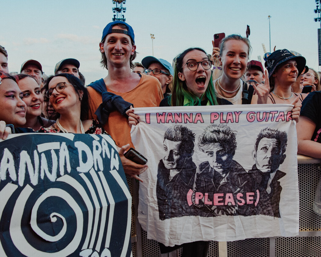 Nach dem Hochwasserdrama im Süden der Republik kehrt zum Glück die Sonne wieder zurück: Green Day, Billy Talent, Marsimoto u.v.a. in Nürnberg. – Die Fans freuen sich