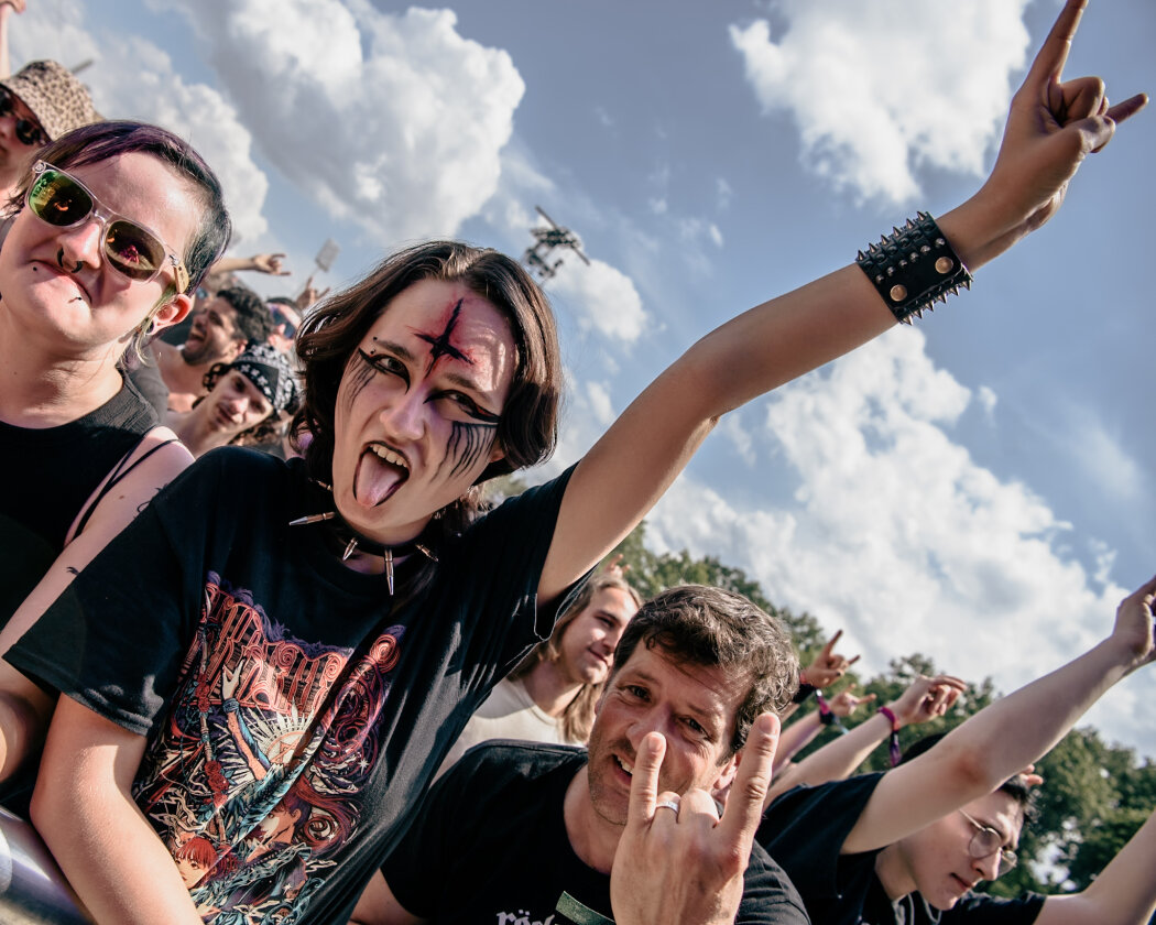 Nach dem Hochwasserdrama im Süden der Republik kehrt zum Glück die Sonne wieder zurück: Green Day, Billy Talent, Marsimoto u.v.a. in Nürnberg. – Wacken-Training.