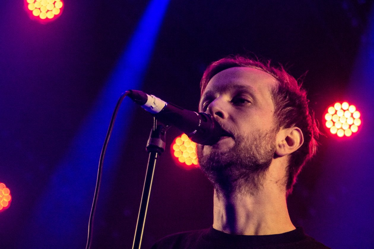 Fotos von einem der größten Festivals Europas - und das bei eisigem Wind Anfang Juli. – La Dispute.