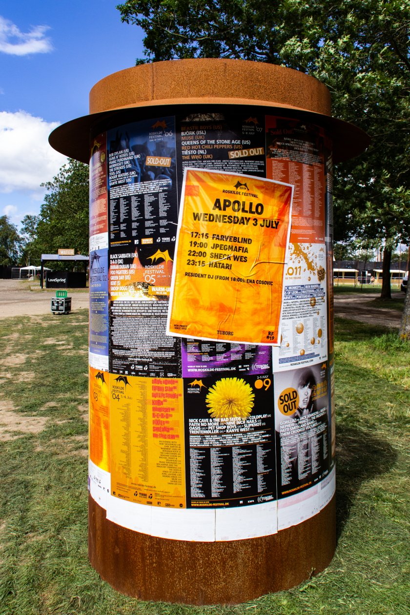 Fotos von einem der größten Festivals Europas - und das bei eisigem Wind Anfang Juli. – Litfasssäule.