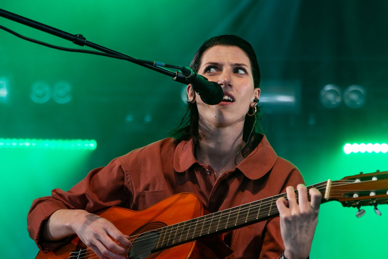 Aldous Harding.