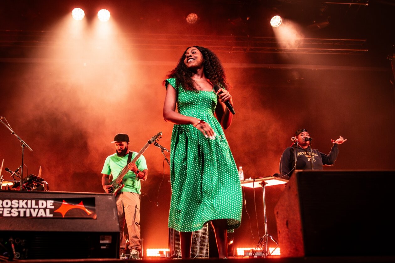 Der Donnerstag mit K-Pop, Khruangbin etc. und noch mehr Liebe. – Noname und Band.