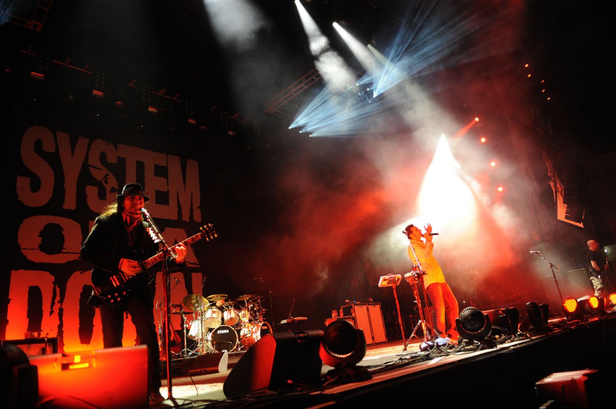 Schnappschüsse ohne Ende: aus dem Fotograben, von der Bühne, mittendrin im Moshpit oder unterwegs auf dem Festivalgelände. – System Of A Down, 2011, Rock am Ring.