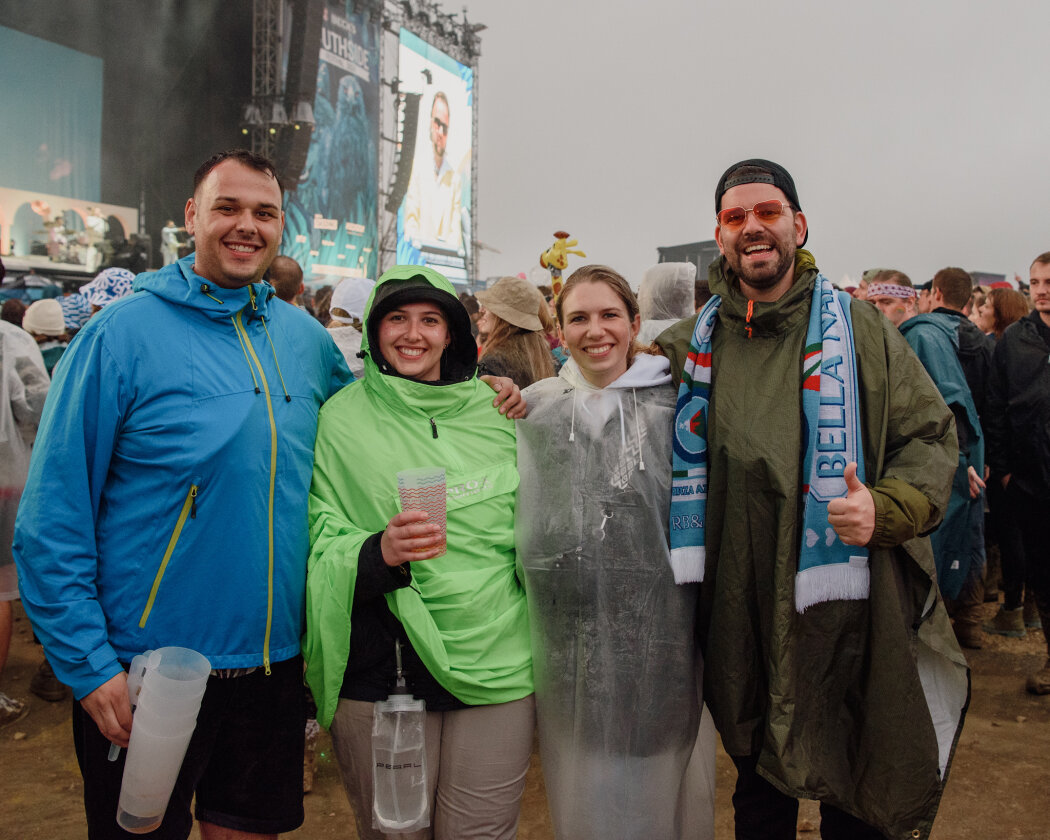 Im Süden läuft die Party: Deichkind, Bring Me The Horizon, Editors, Feine Sahne Fischfilet, Sum 41 u.a. trotzen Regen dem Regen. – Tifosi.