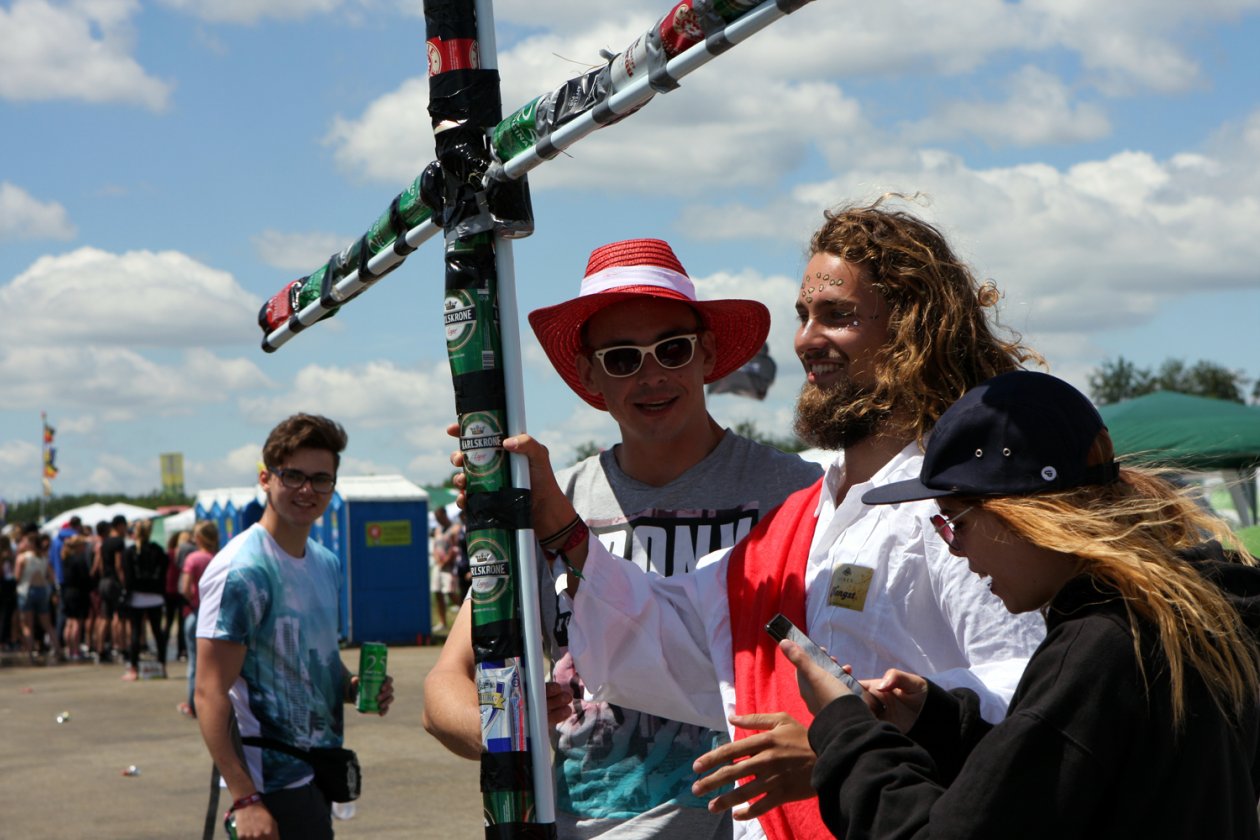 Die schönsten Bilder vom Festival-Gelände. – Bierdosen-Jesus