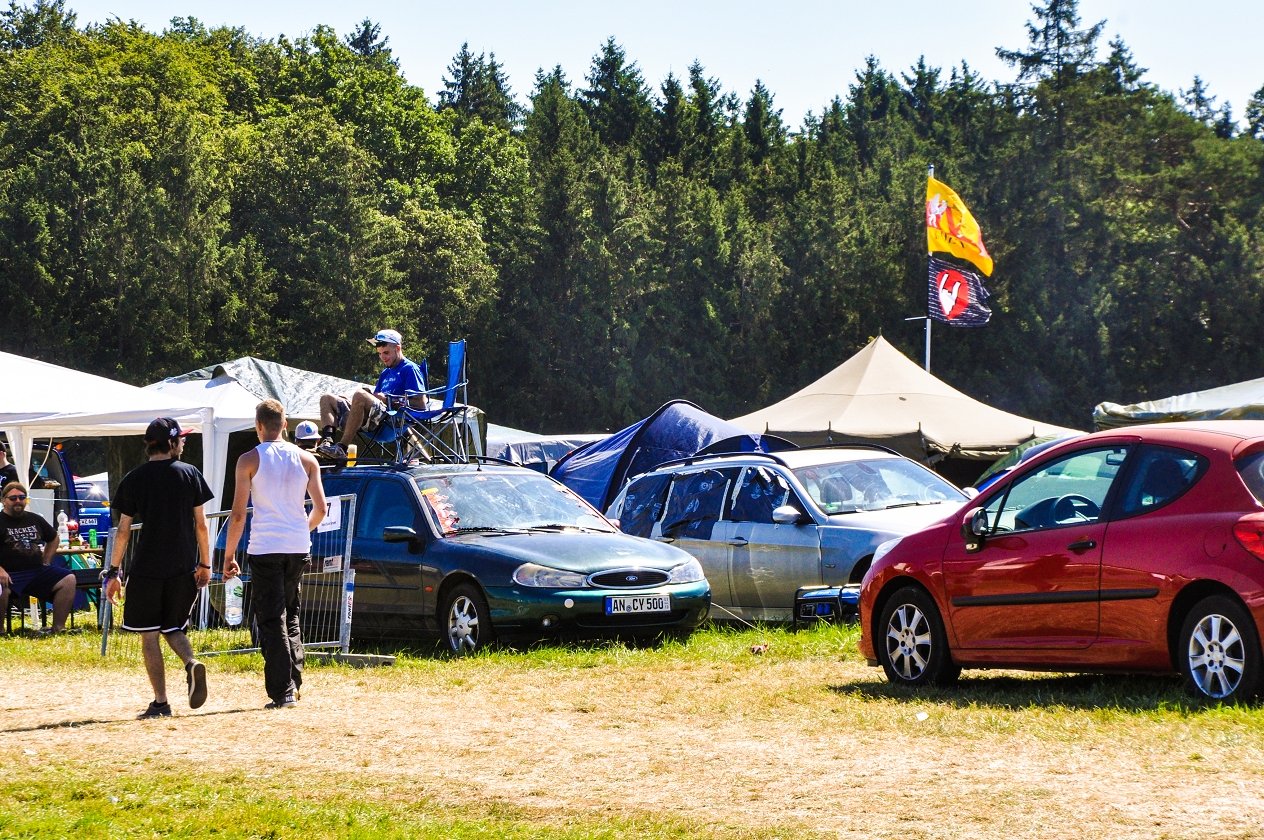 Tage voller Schweiß und Metal in Dinkelsbühl! – Camping.