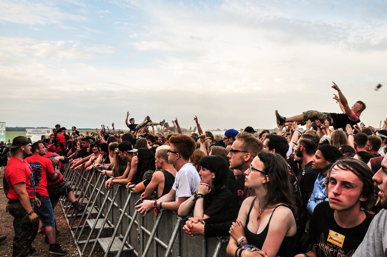 Tage voller Schweiß und Metal in Dinkelsbühl! – Die gute Stimmung …