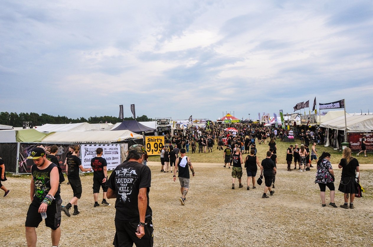 Tage voller Schweiß und Metal in Dinkelsbühl! – Wie lautete noch gleich die Devise am Donnerstag?